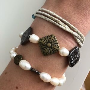 Clasp beaded bracelet